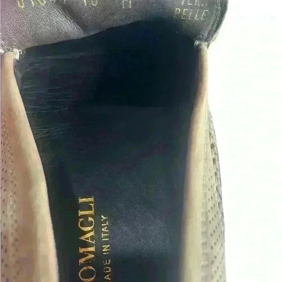 Bruno Magli Mens  Tan Perforated Suede Penny Loafers & Slip On In Italy 10M/43.5 - Picture 8 of 12